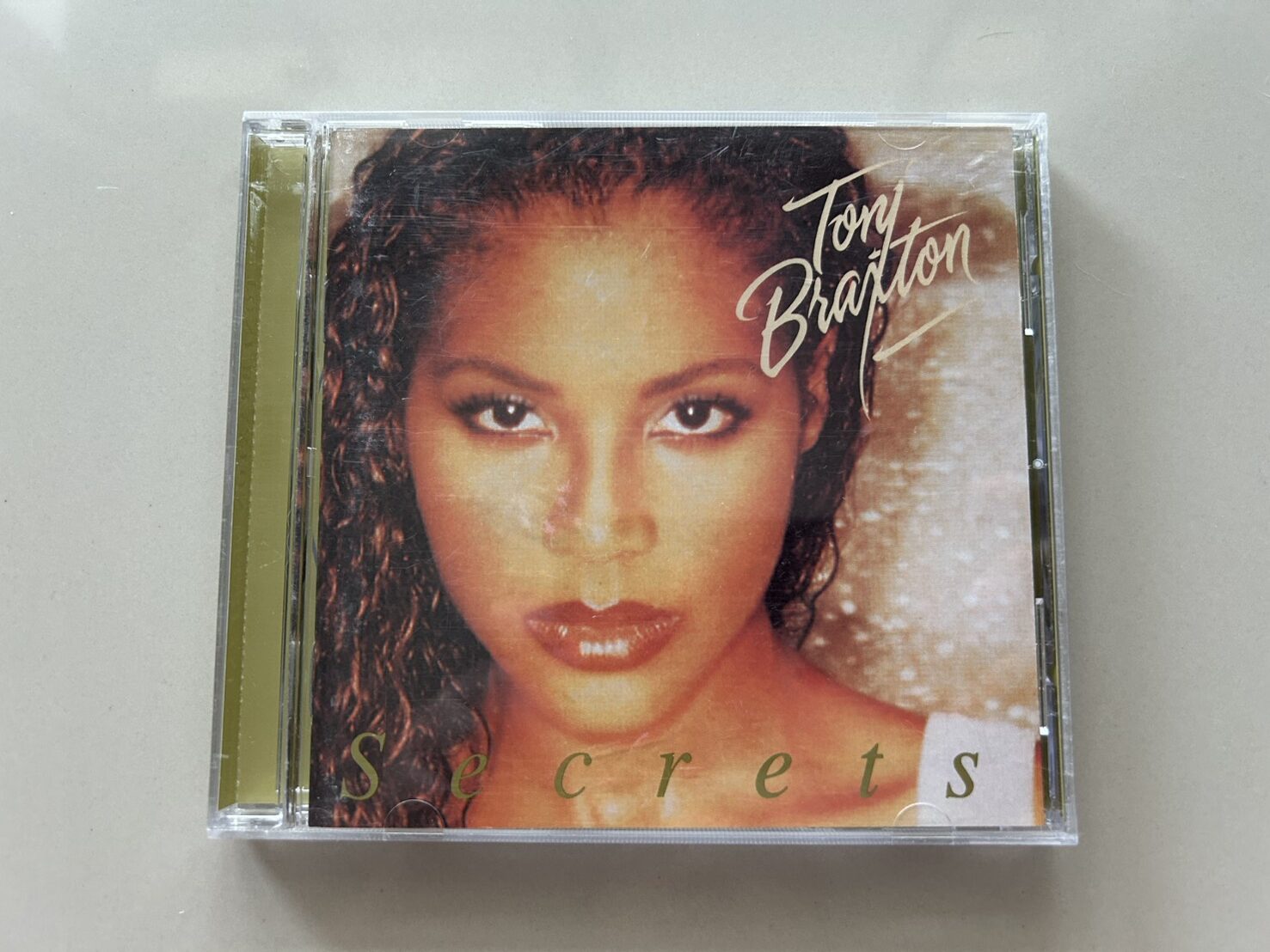 Toni Braxton – Secrets